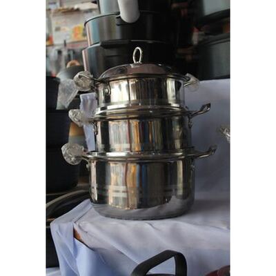 Stainless steel cookware set