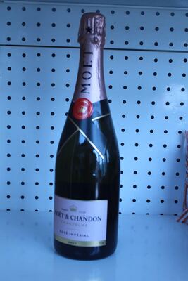 Moët & Chandon Rosé Impérial Champagne