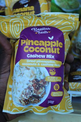 Bonitas Treats Pineapple Coconut Cashew Mix